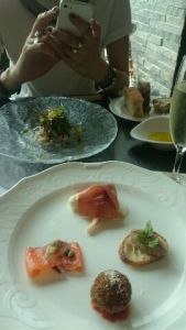 アミューズってなんだろうか？